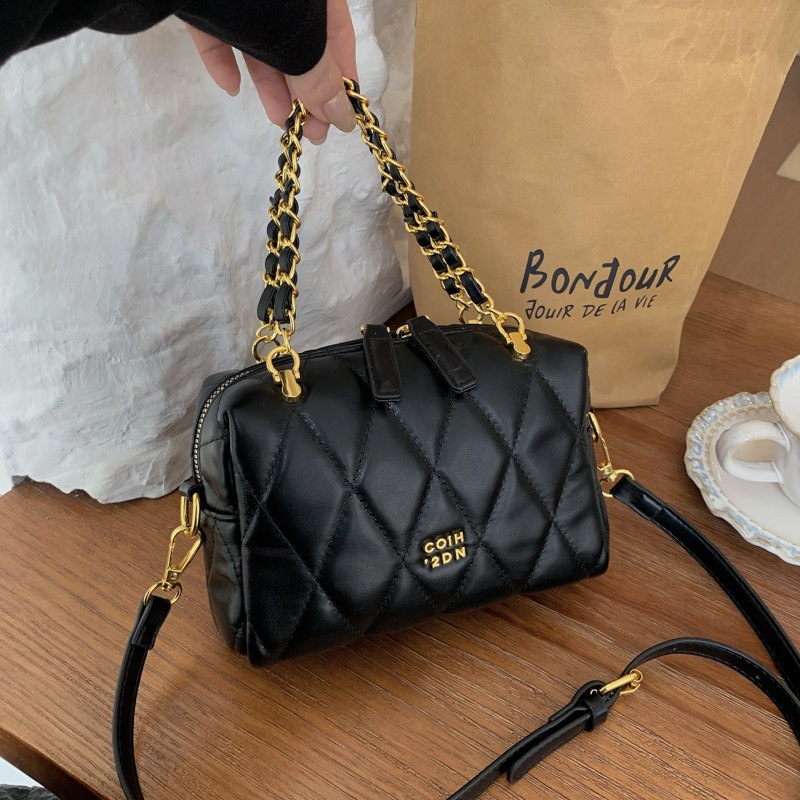 Cadenas temperamento de la chica bolso de mano inclinado sensación de dama 2026 sensación de nuevo estilo portátil de hombro único estilo exterior versátil