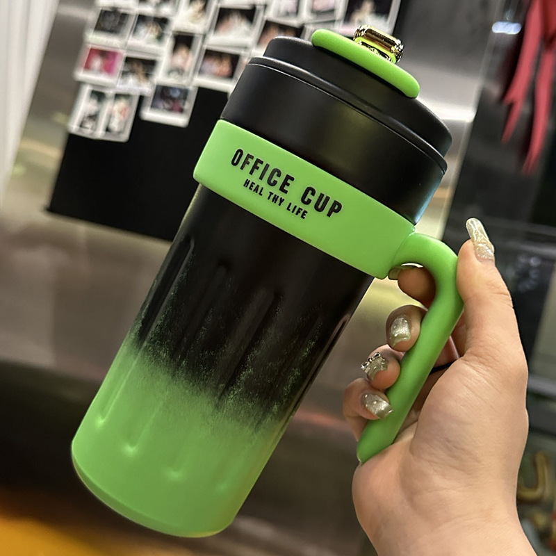 新しいコーヒーカップ 304 ステンレス鋼魔法瓶カップ屋外高価値男性と女性の車のウォーターカップギフト卸売|undefined