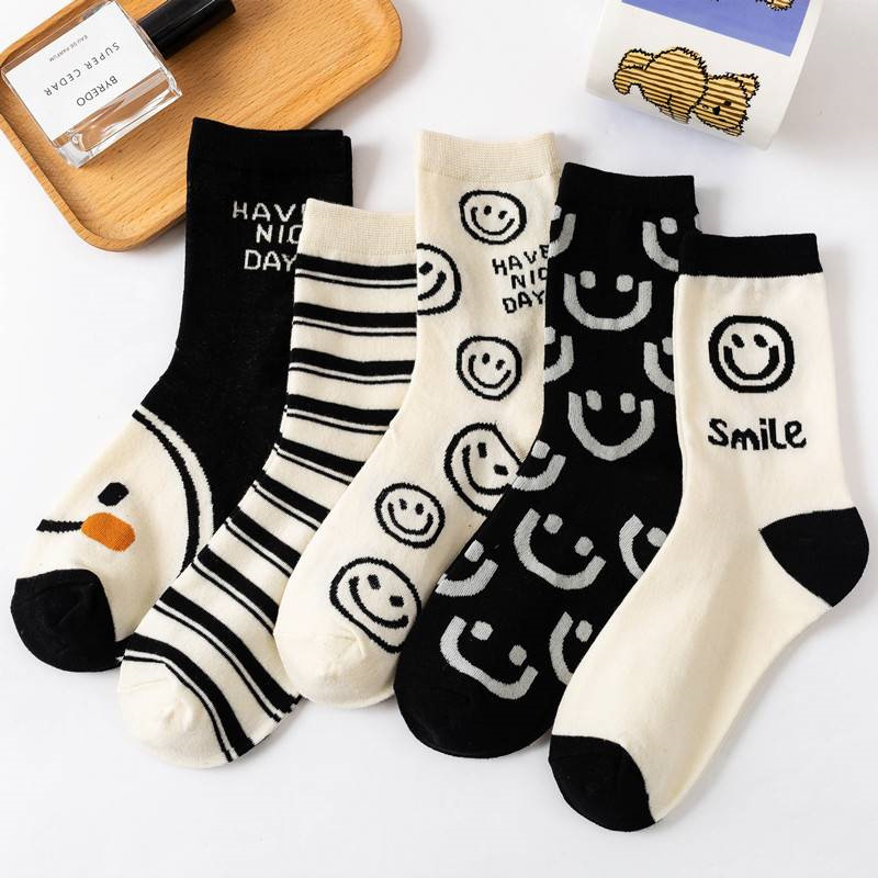 Socks for Men and Women Spring and Autumn Korean Black and White ins Trendy Smiley Women's Socks All-match Sports Cute Striped College Style