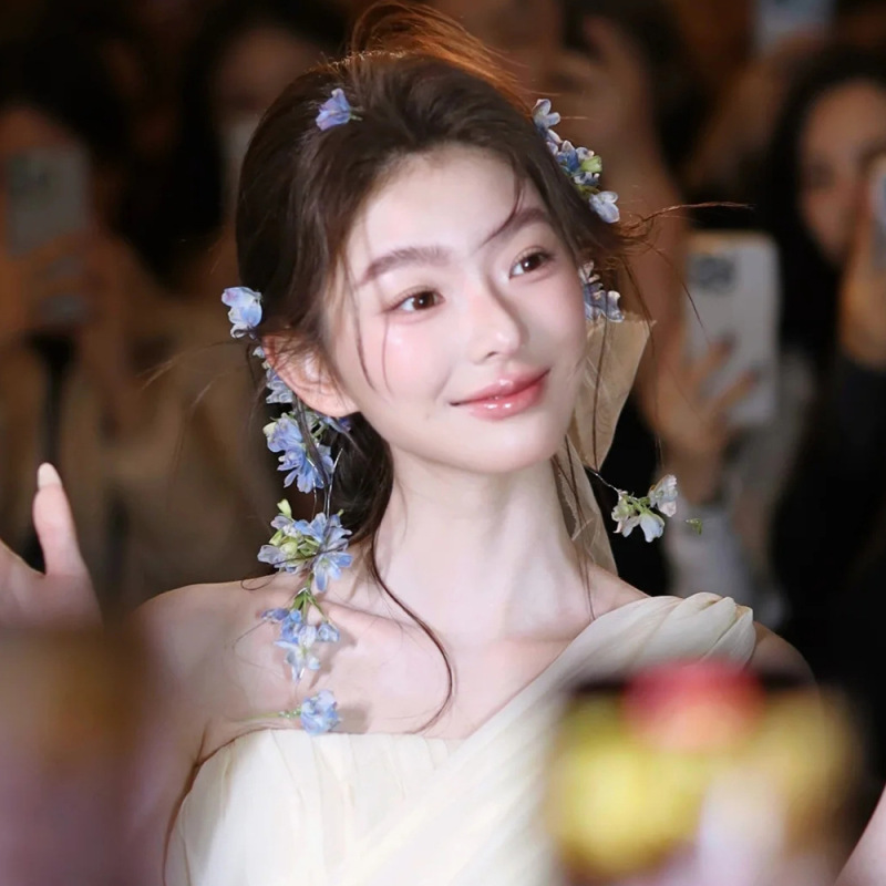 新しいスタイルの小さな新鮮な花の頭飾り、フォレストスタイルのガーランド、高級感と気質、花嫁のドレッシングガウン、花の形、旅行の写真撮影の雰囲気|undefined