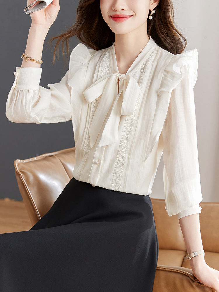 Autumn design shirt with bow
