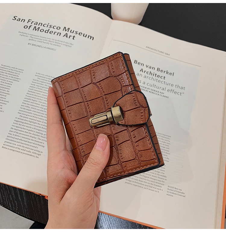 Wholesale Wallet Women's Short 21 Autumn And Winter Student Korean Style Ins Fresh Lock Stone Pattern Three-fold Wallet display picture 15