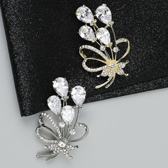 Elegant and refined zirconium brooch for women, simple and fashionable, suitable for clothing accessories, flower brooch, wholesale manufacturer