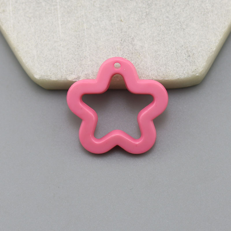 Color estrella de cinco puntas llavero acrílico colgante dopamina accesorios de joyería 30mm flor en forma de ciruela material