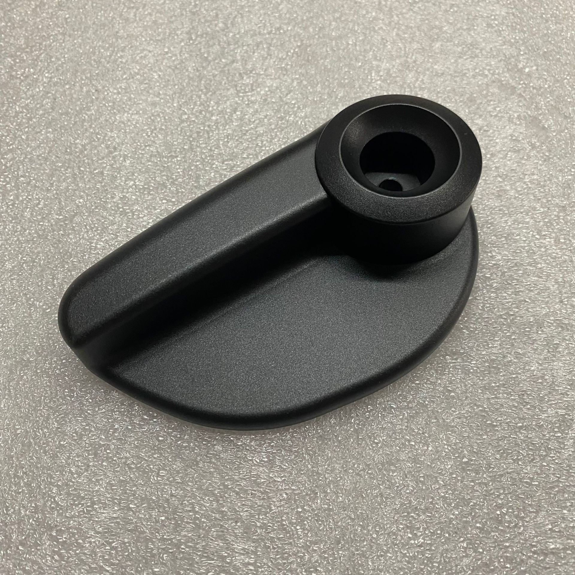 Suitable for BMW MINI F54F55F56F57F60 hood handle hood latch 51237307640
