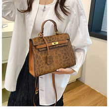 �羳�߼yŮ���K���P����¿�r�иЕr�аٴ�μ�б��������Ů��