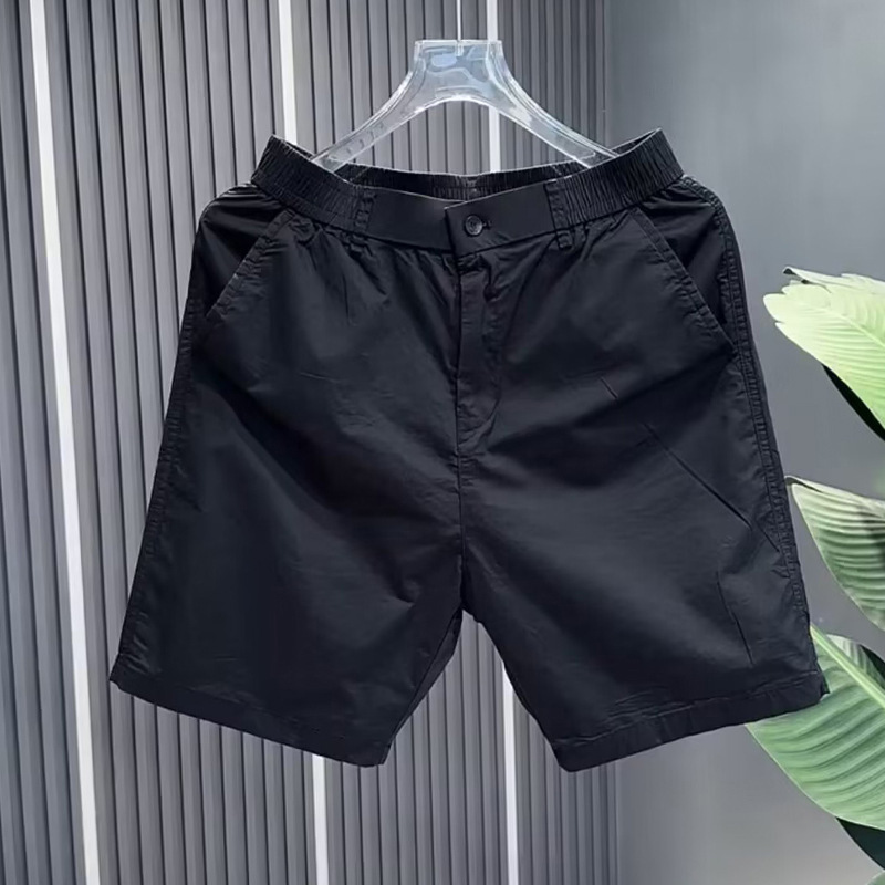 Pantalones cortos casuales negros puros para hombres, estilo fino de verano, tendencia, sentido de alta gama, deportes rectos, todo fósforo, pantalones de 5 puntos para hombres