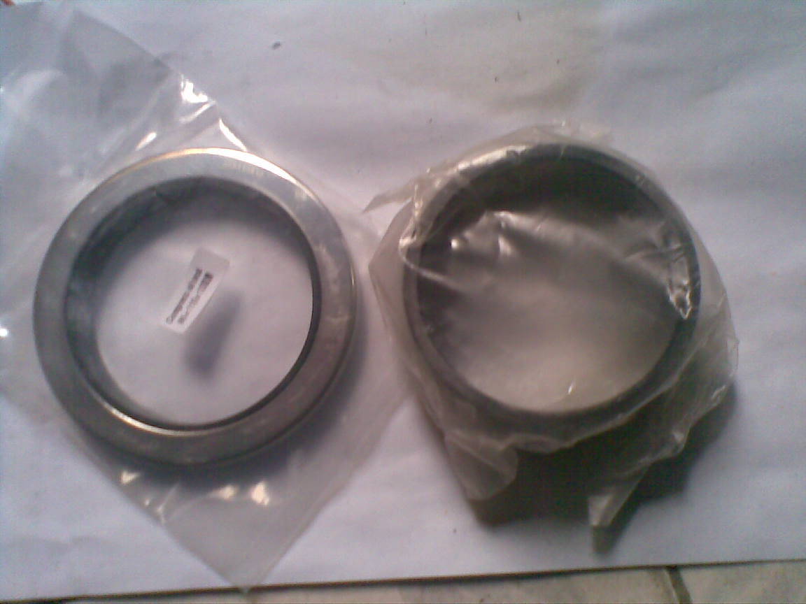 1622662300阿特拉斯螺杆式空压机轴封油封轴套