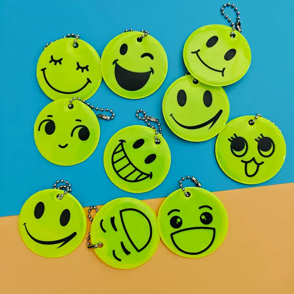 Reflective Keychain Pendant with Smiley Face Emoji, Backpack Decoration, School Bag Accessory, Double-Sided, Customizable Logo