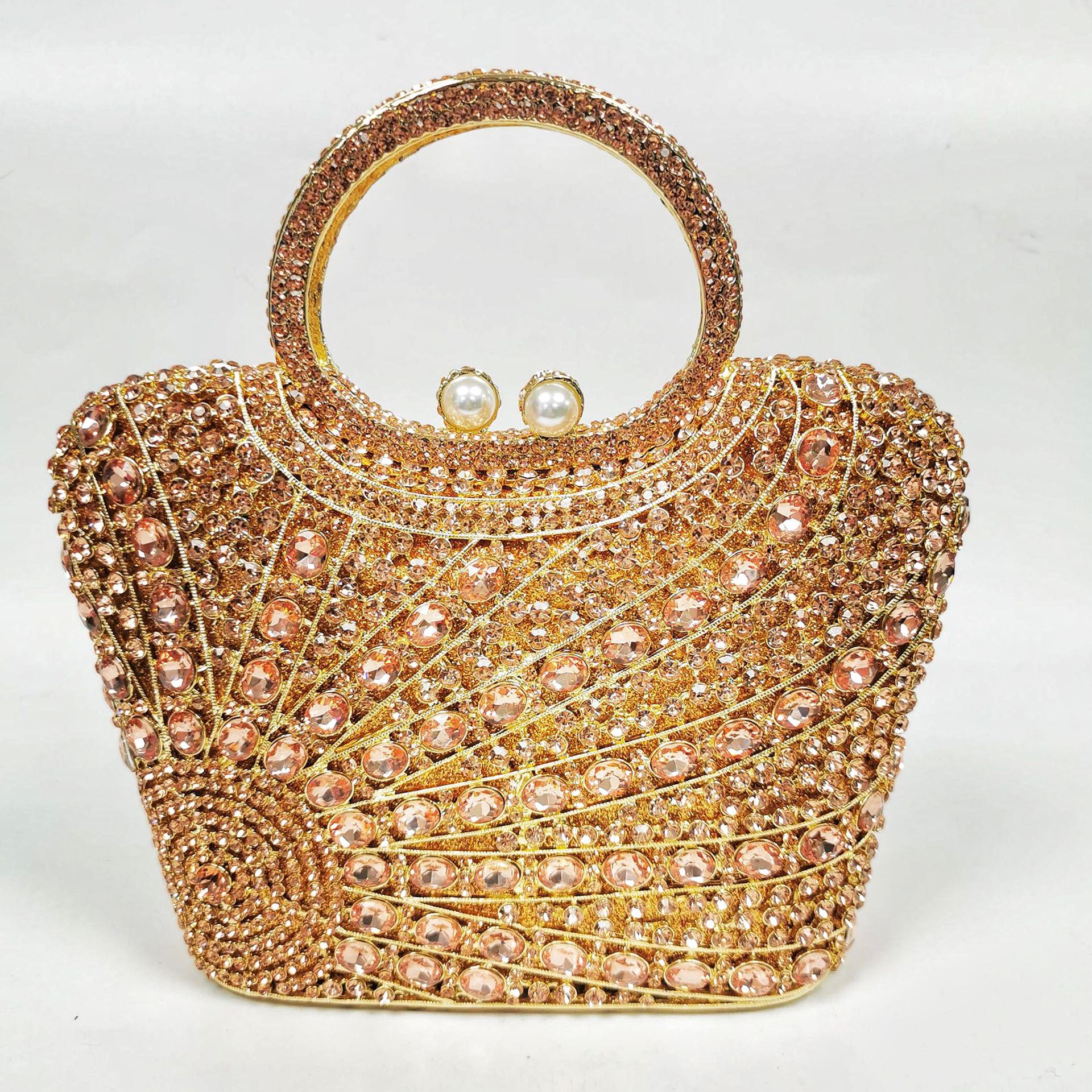 Champagne màu