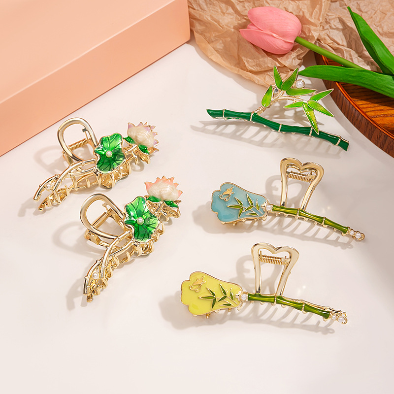 Gold Color Sweet Pastoral Women'S Rose Flower Grain Alloy Plating Hair Clip Hair Claws