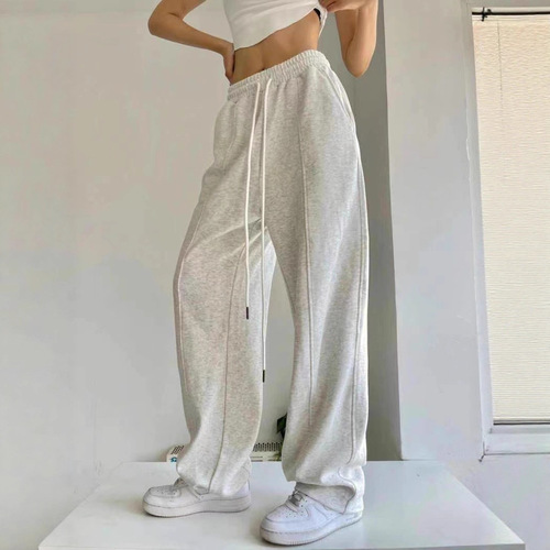 Gray American-style jogger pants with fleece lining, extra-thick fabric, high waist, casual straight-leg design, street-style loose fit, and elegant, flowing wide-leg silhouette
