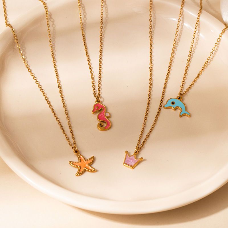 6g Weight 0.03µm Gold Plating Thickness Electroplated Gold Plating Process Golden Plated Plating Material 201 Stainless Steel Pendant Material Pendant Necklace Classification 201 Stainless Steel Chain Material cable chain Chain Type 1 Piece Quantity Holiday, Daily Occasion 201 Stainless Steel Material Starfish, Dolphin, Hippocampus Pattern Women's Gender Hip-Hop Style Plating Craft Cartoon Ocean Starfish Sea Horse Pendant Necklace Women's Luxury Dolphin Clavicle Chain DIY Jewelry Titanium Steel Animal Pattern 8