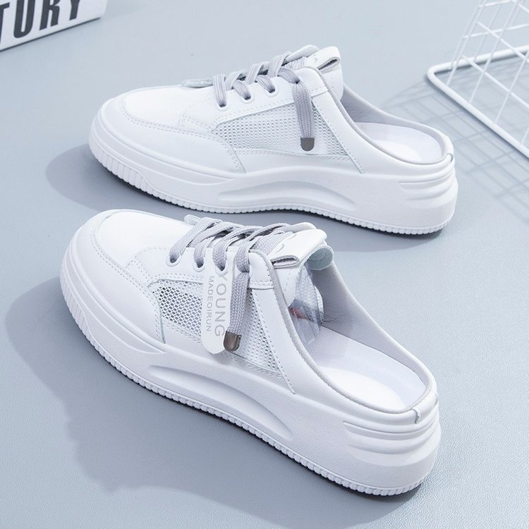 2025 nuevo verano medio zapatillas pequeñas zapatillas de mujer blancas perezosas in-mode zapatillas frías de moda suela gruesa image 3