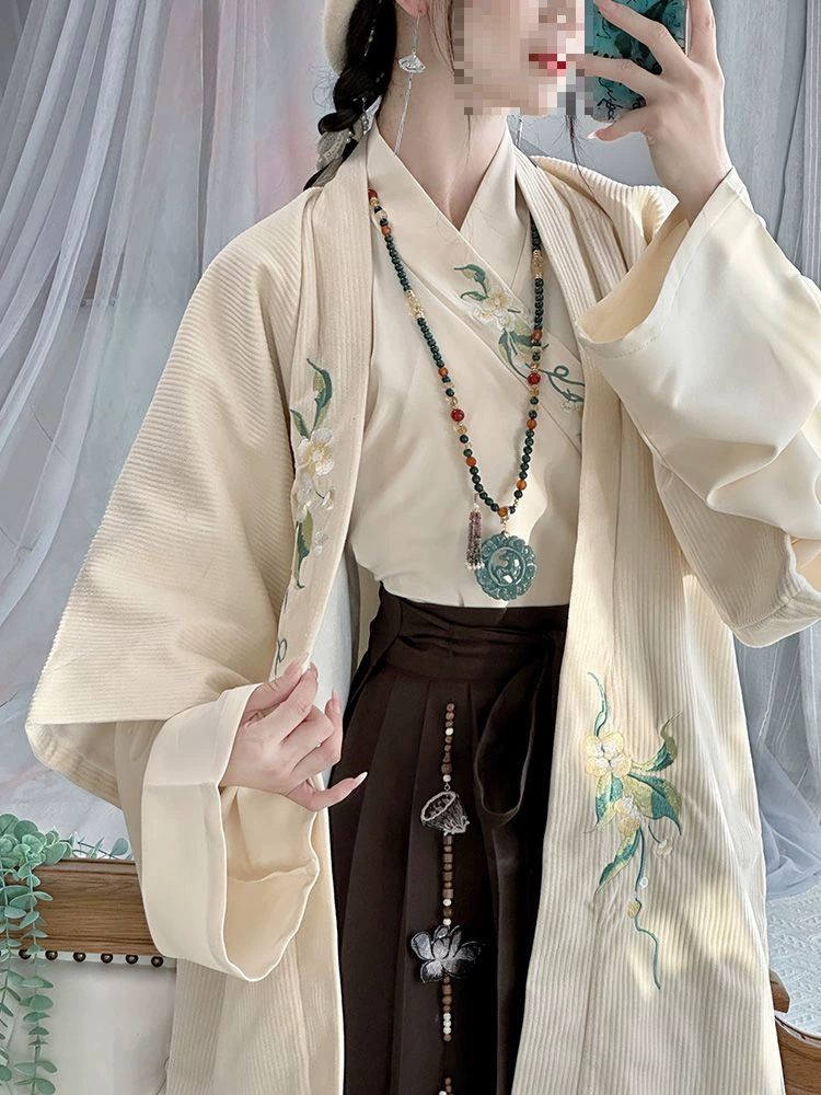 Genuine Hanfu, warm pleated skirt