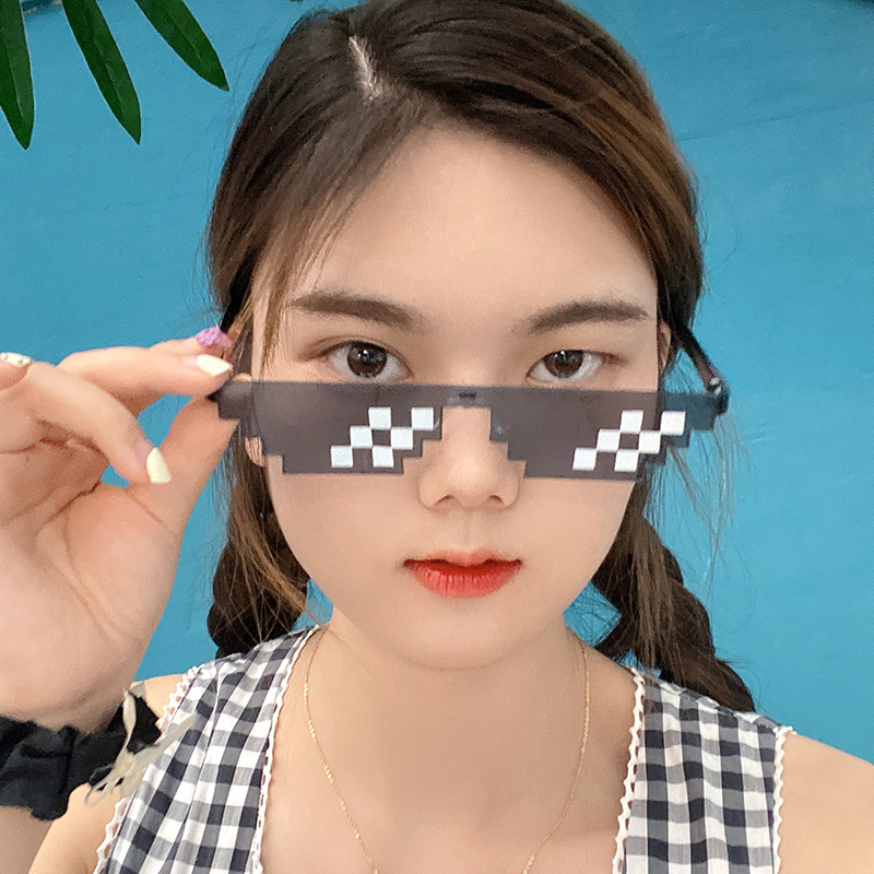 Internet Celebrity Hot Selling Sunglasses Girls Creative Funny Mosaic Glasses Stage Performance Props Secondary Sunglasses