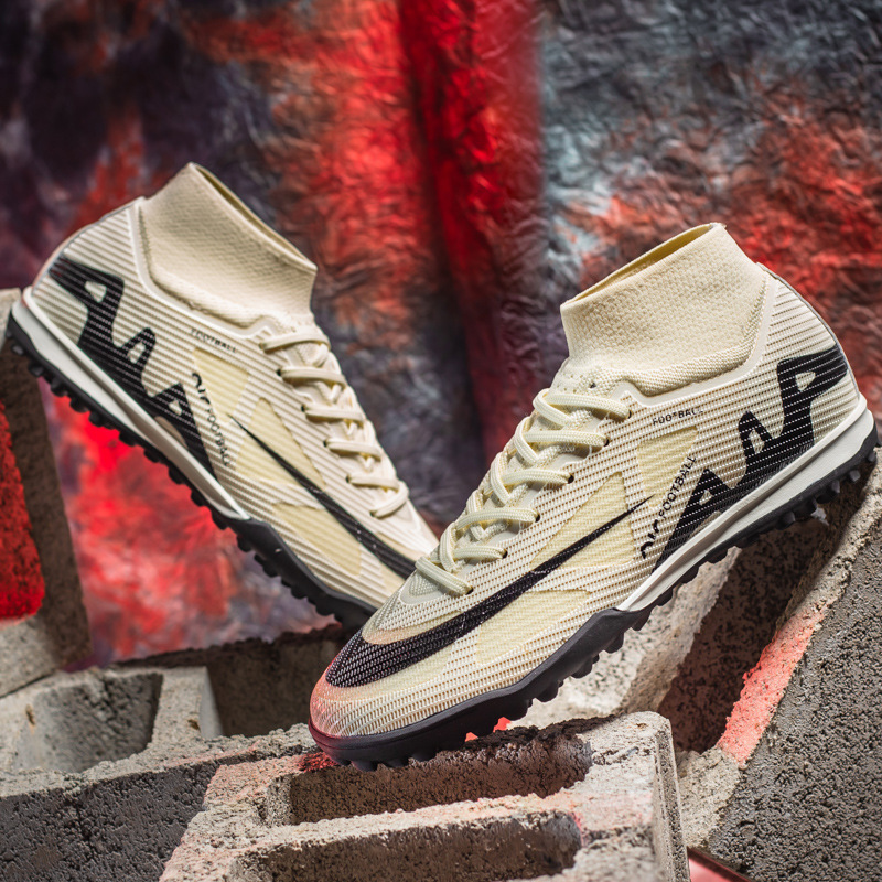 Reproducción transfronteriza de la Copa del Mundo C Luo Thorn 15 Zapatos de fútbol Putian Zapatos deportivos de entrenamiento de hierba de clavos largos de caña alta para hombres