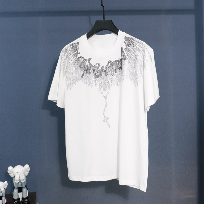 Camiseta de manga corta para hombre, talla grande, estilo europeo, marca de moda, con pedrería, diseño de alas de ángel en la parte delantera y trasera, corte holgado