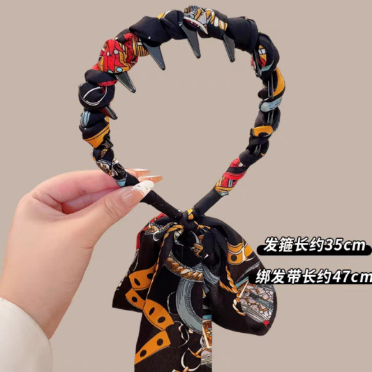 # 168 black floral wavy hairband