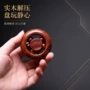 指尖实木手部时来运转手把件