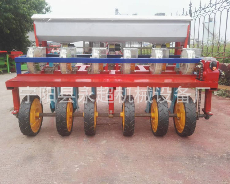 四轮车带花生精播机行距株距可定制 大豆玉米花生蚕豆精播带施肥