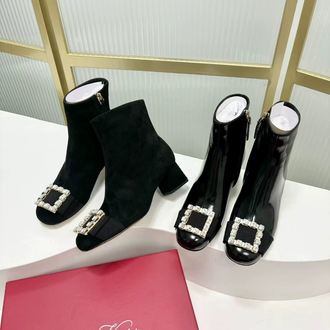 2024 осень и зима новые квадратные бриллиантовые пряжки/декоративные пряжки из овчины, бархат на высоком каблуке, короткие ботинки в британском стиле, модные сапоги для женщин