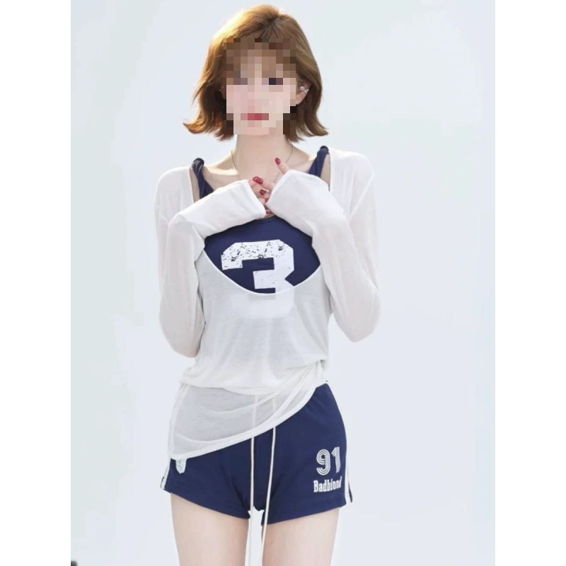 Крутой и стильный комплект для женщин на лето 2025: тонкая блузка с защитой от солнца + безрукавка + спортивные шорты, три предмета