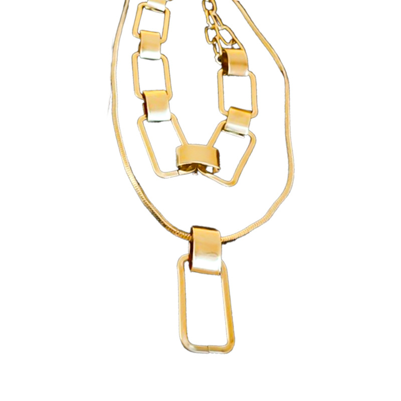 Collar de cadena de costura de metal traje europeo y americano estilo frío colgante collar estilo punk diseño nicho collar al por mayor