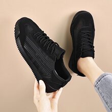 ����ЬŮ�ļ�͸����ɫ�˶�Ь�����ϰ���ȫ�ڹ���������ο���Ь