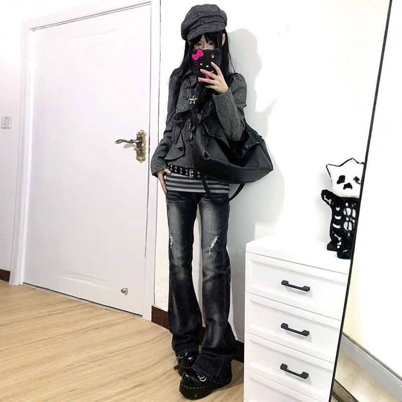 Vintage Flared Jeans for Women, Low Waist, Fall/Winter 2025, Washed and Distressed, American Retro Light Asian Style, Slim Fit, Floor-Length Pants