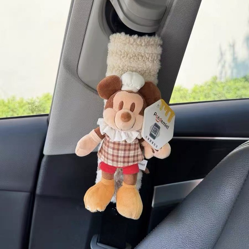 2026 New Mickey and Minion Car Seatbelt Shoulder Pad, High-end Decorative Cute Couple Accessory for Cross-border Sales