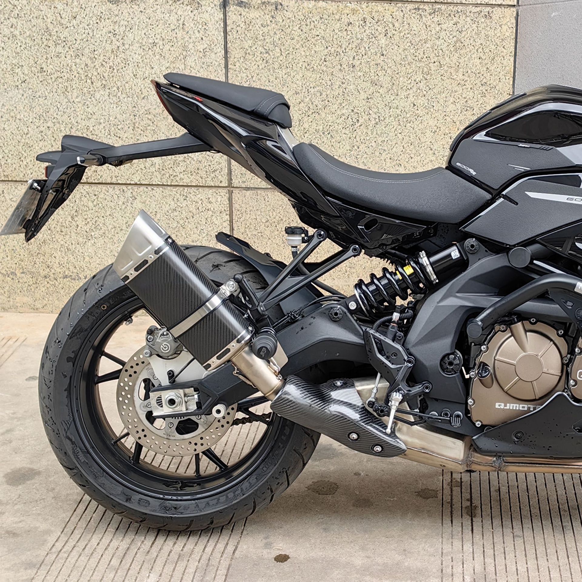 Qianjiang chase 600 bottom row middle race 600 swing middle race 800 exhaust pipe front middle