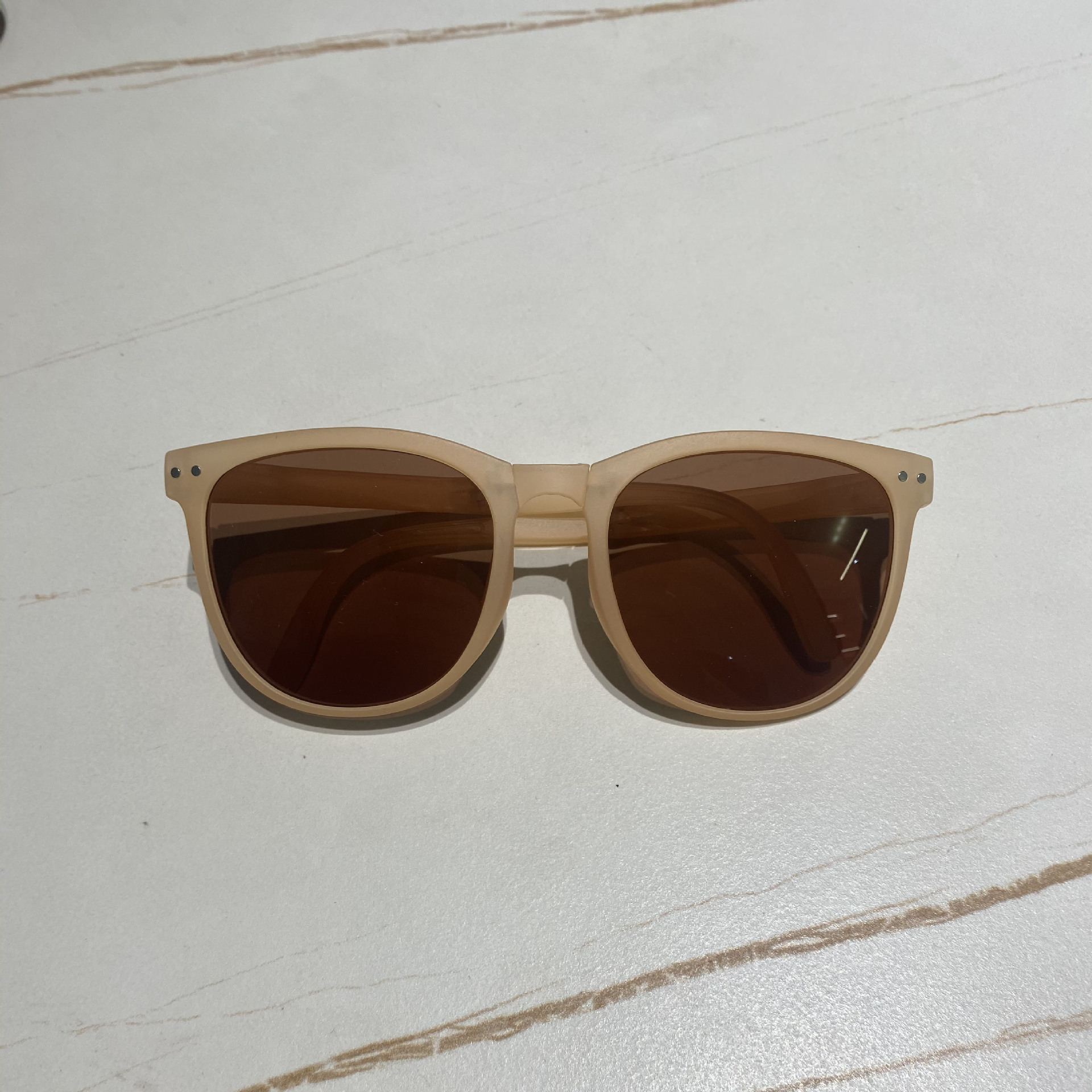 Gafas de sol transfronterizas TikTok Kuaishou Xiaohongshu, protección UV para hombres y mujeres, gafas polarizadas, ligeras y plegables