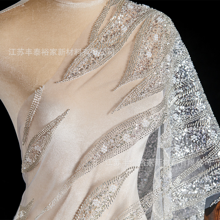 Tejido de malla bordado blanco sequinilla cuentas de clavado tridimensional perforación tela de malla bordada cuentas de flor tela de boda