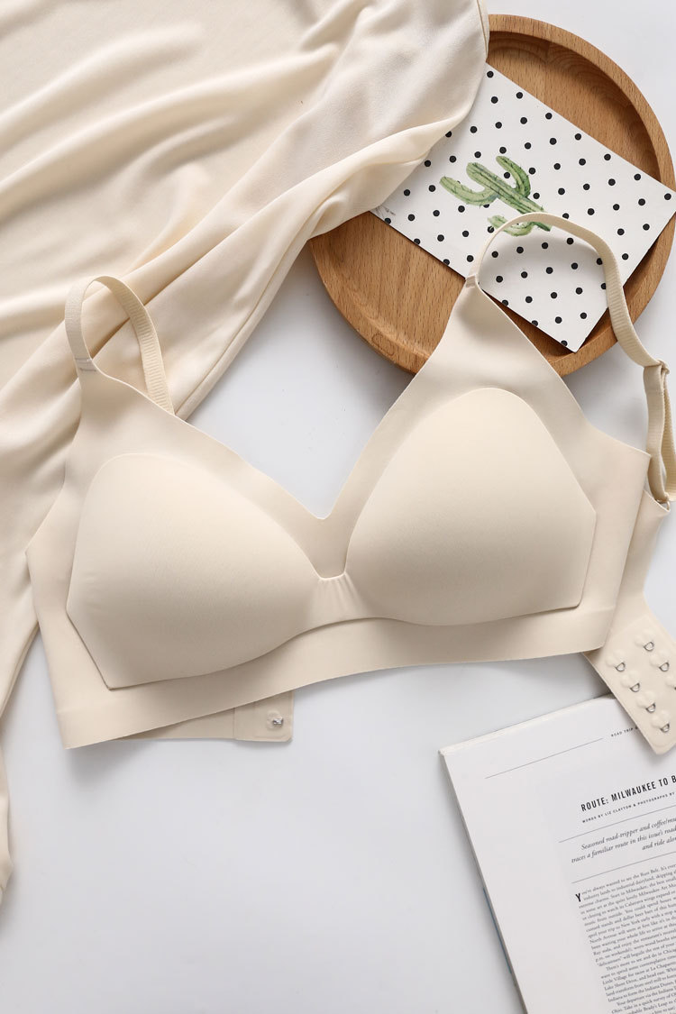 Japonés original cómodo sujetador sin costuras inalámbrico pequeño pecho delgado de una pieza brillante ropa interior sin costuras para las mujeres 853