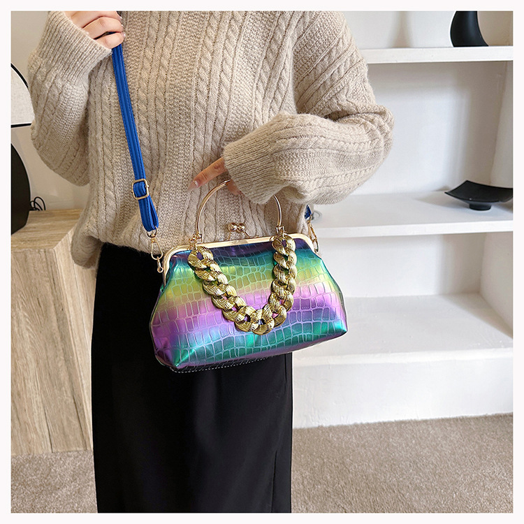 Femmes Petit Faux Cuir Couleur Unie Vêtement De Rue Coquille Boucle Sac D'épaule Sac Bandoulière Sac Dôme display picture 5