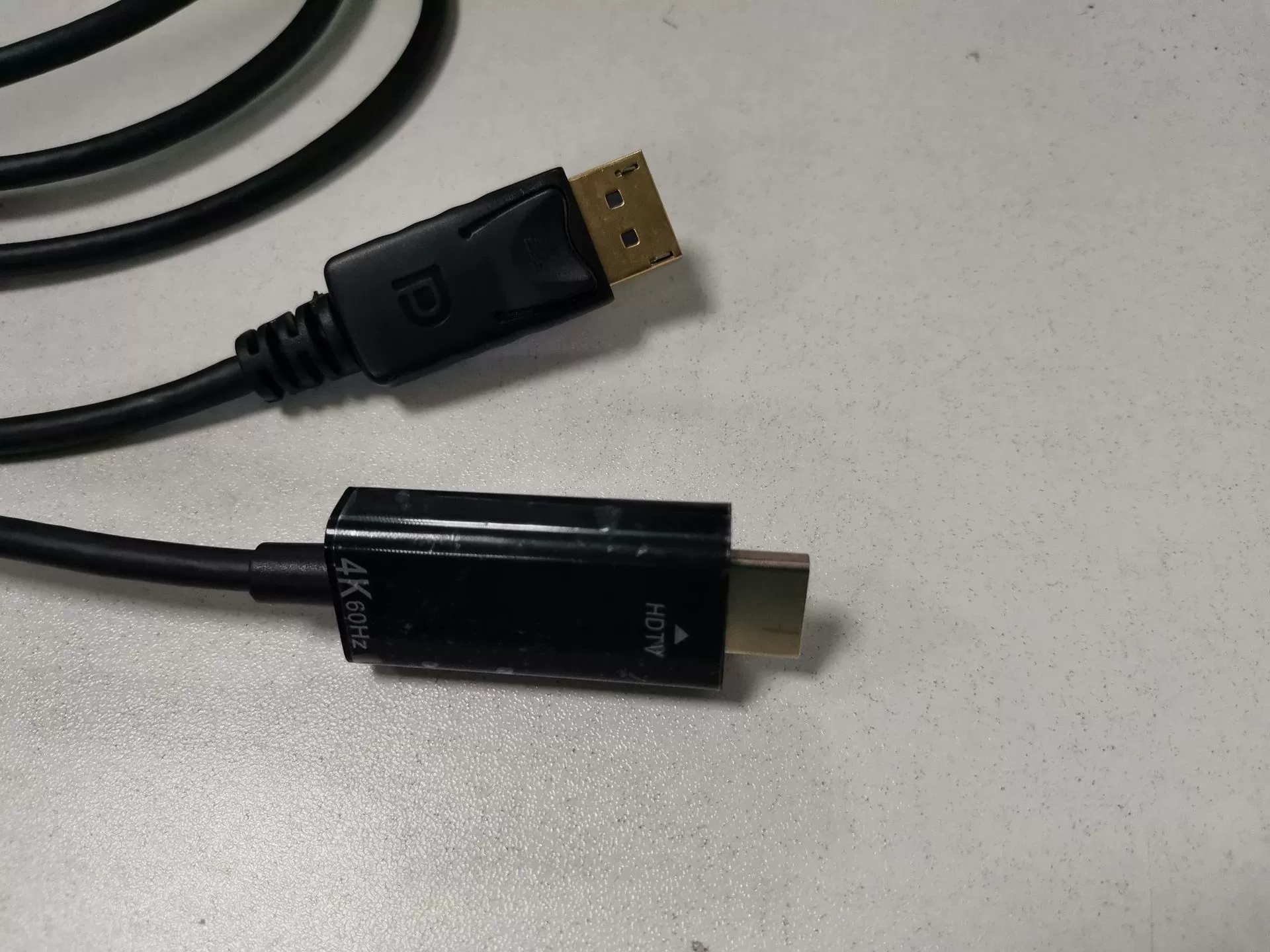 Ying Rong Displayport to HDMI HD conversion line DP to HDMI4K60Hz refresh rate