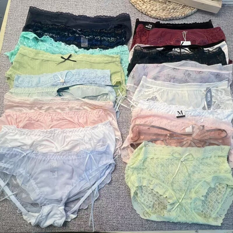 French Lace Pure Cotton Breathable Mixed Style Panties for Women, Mid-Low Waist Sexy Mixed Style Briefs for Girls, Breathable and Comfortable