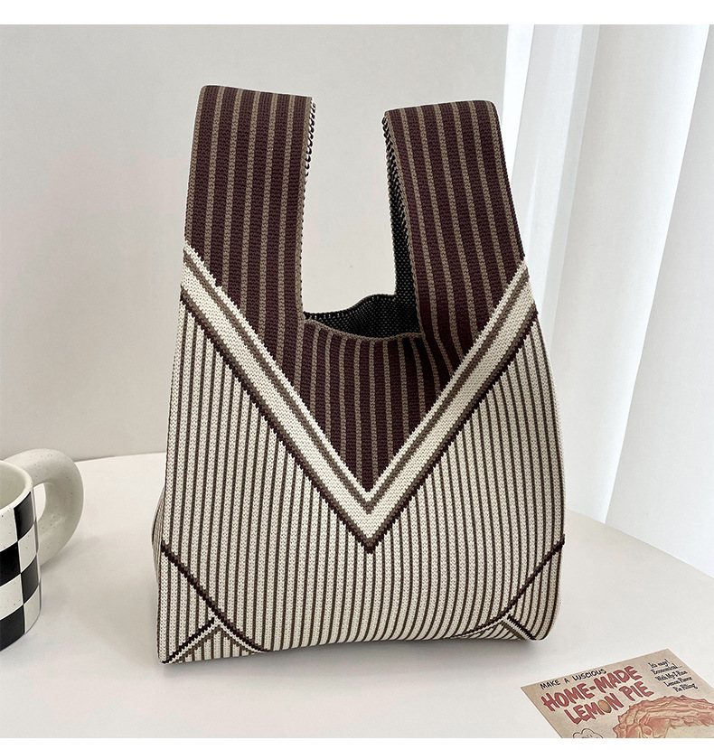 Women's Medium Knit Stripe Vintage Style Classic Style Open Handbag display picture 3