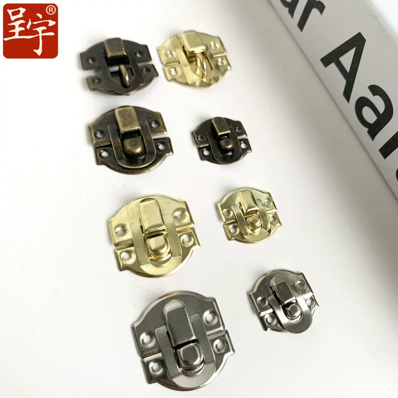 Chengyu Small Wooden Box with Lock & Accessories - Compact 2.9x2.7x0.4 cm, 0.004 kg, Multiple Styles