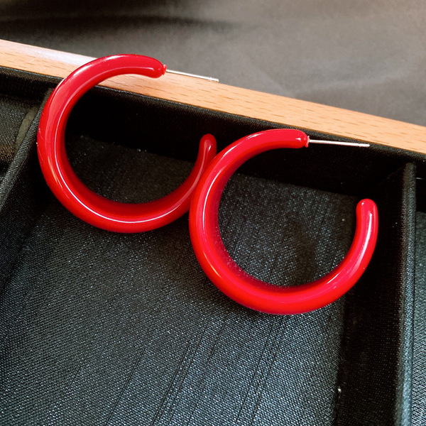 Red geometric fashionable retro earrings