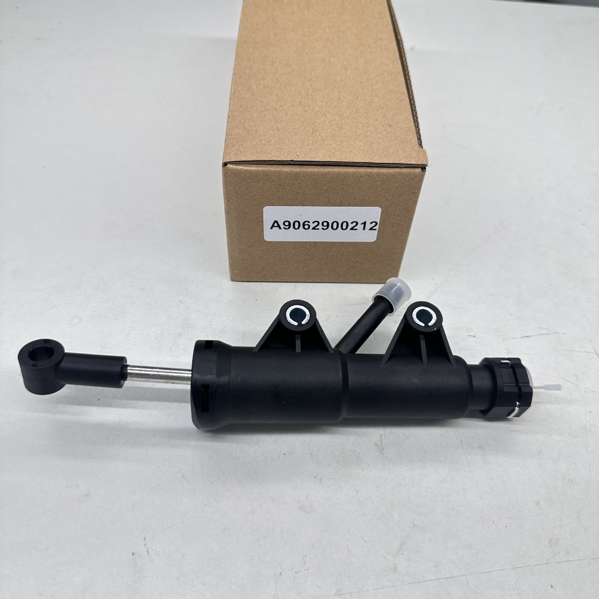 Suitable for Mercedes-Benz Durable Clutch Master Cylinder A9062900212