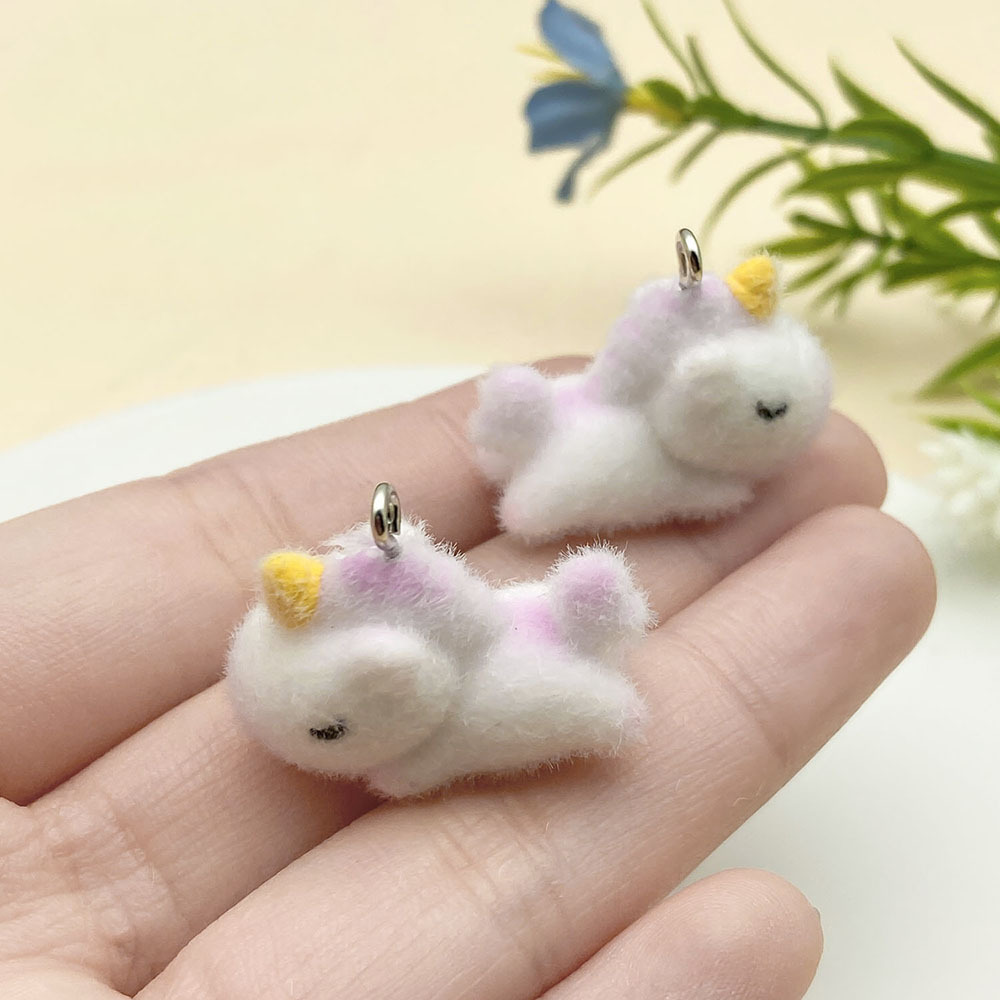 흰색과 분홍색 레진 무리 동물 유니콘 26x21mm-23139-2.9g 1개