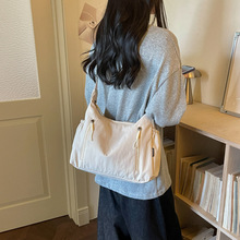 2026新款慵懒风尼龙斜挎包女大容量通勤单肩包休闲百搭上课托特包