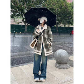 小众毛呢外套日系复古格纹设计感女秋冬加厚保暖高级感羊羔毛大衣