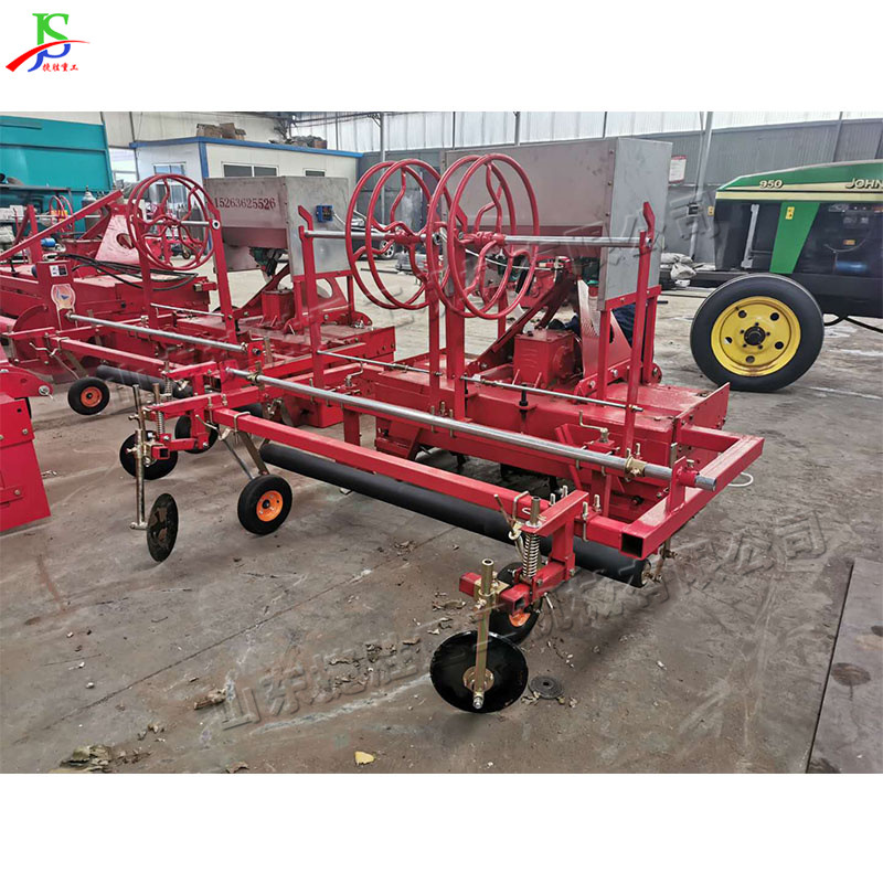 máquina integral de perforación de recubrimiento de película de tierras de cultivo máquina de recubrimiento de película de pulverización tipo trasero de tractor equipo de perforación agrícola image 4