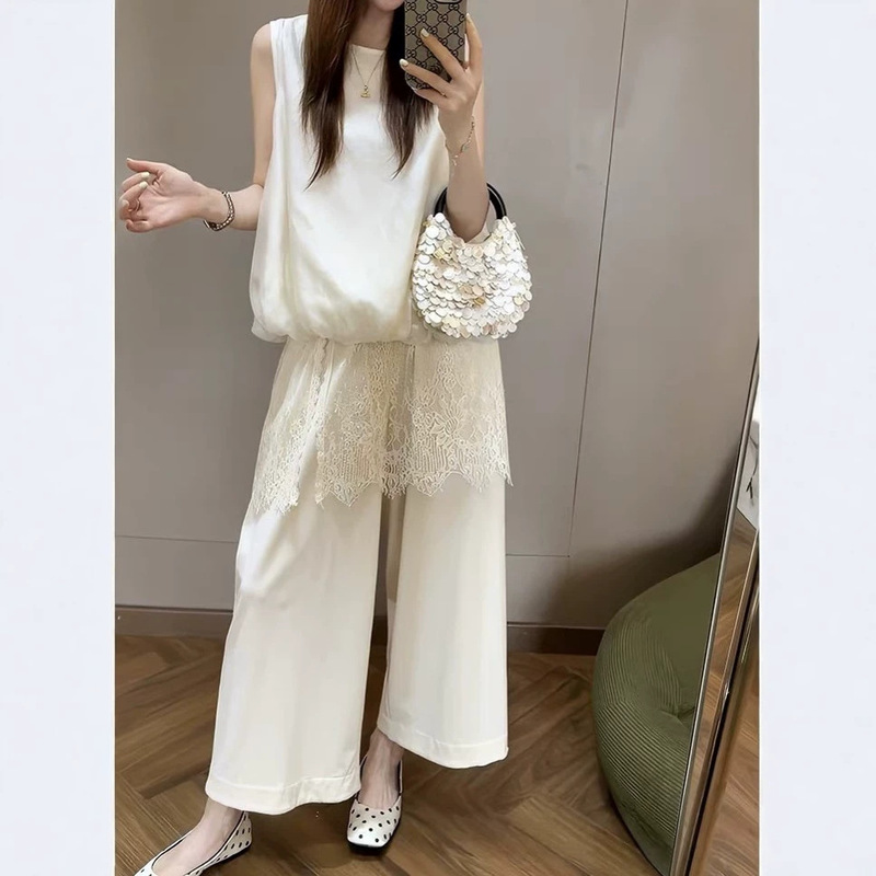 Niche Designer Style Off-White Lantern Sleeveless Shirt ➕ Beige Cotton Lace Casual Pants