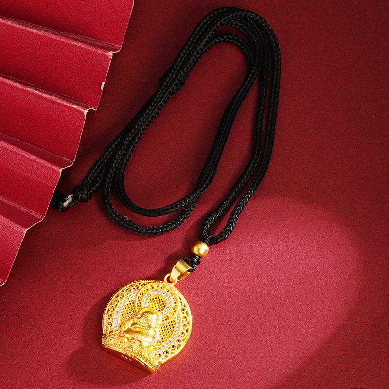 Estilo antiguo oro Maitreya Buda collar redondo imitación diamante lujo con incrustaciones de cobre chapado en oro moda nacional joyería auspicioso significado regalo suministro