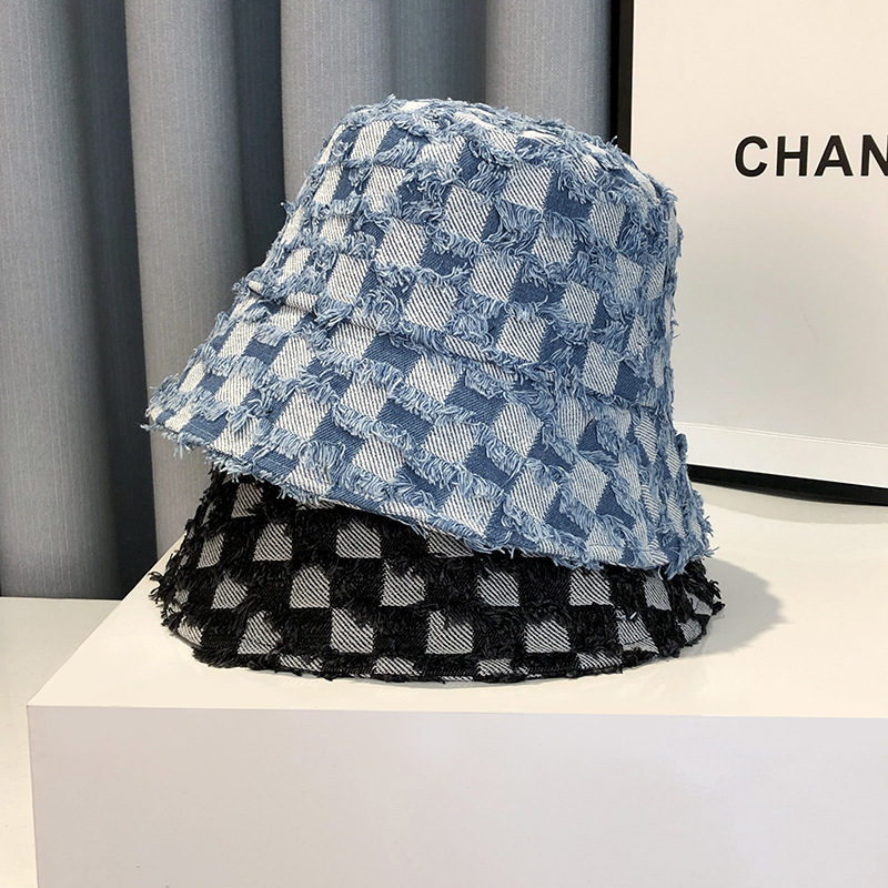 Unisex Simple Style Plaid Wide Eaves Bucket Hat display picture 2