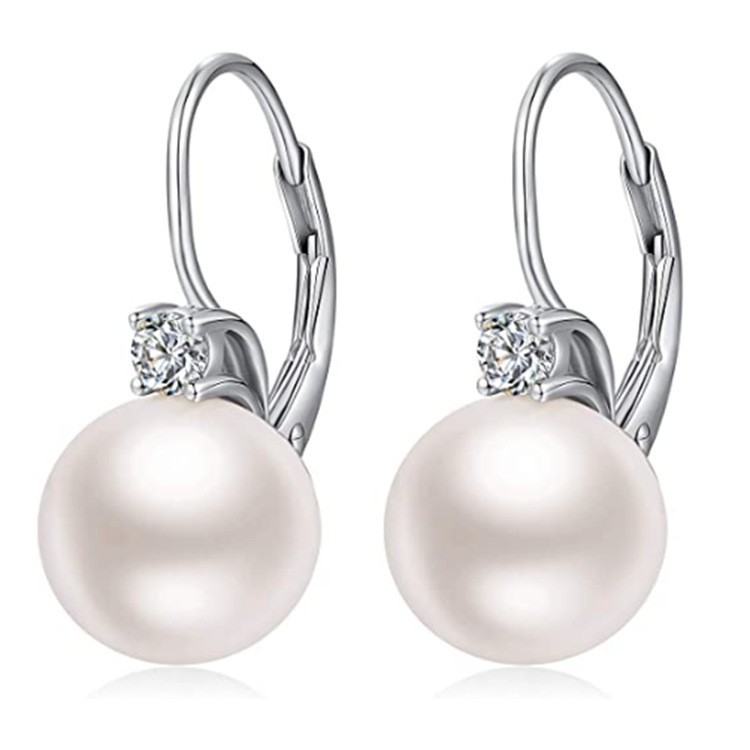 Earrings from pearl